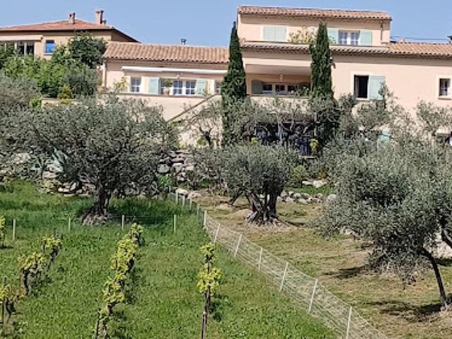 Maison avec piscine et terrasse