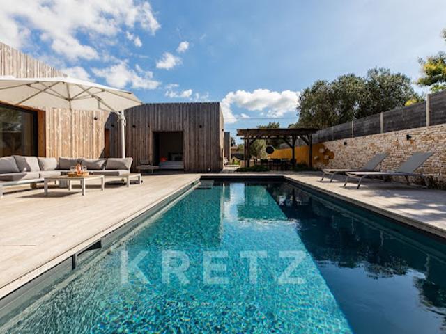 Maison avec piscine et terrasse