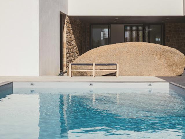 Maison avec piscine et terrasse