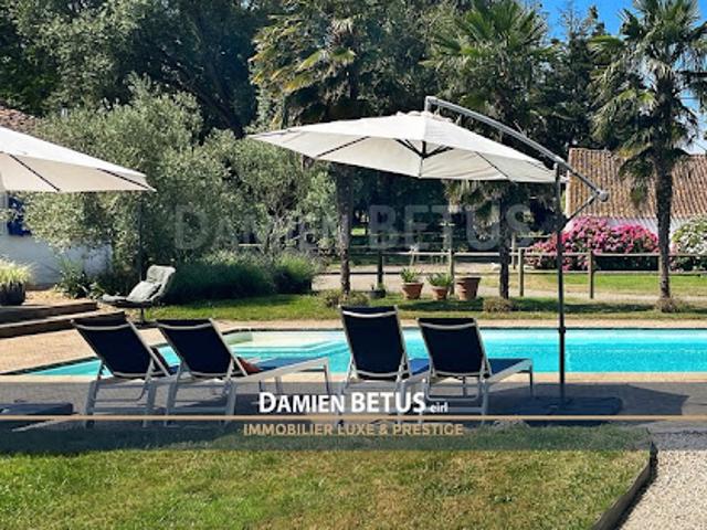 Maison avec piscine et terrasse