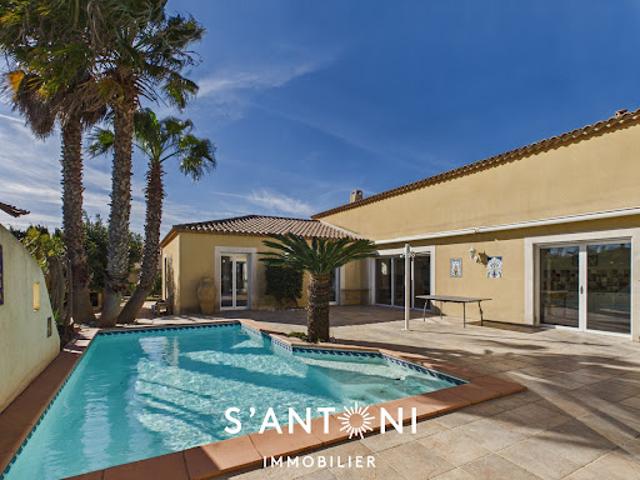 Maison avec piscine et terrasse