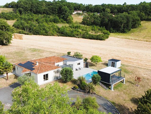 Maison avec piscine et terrasse