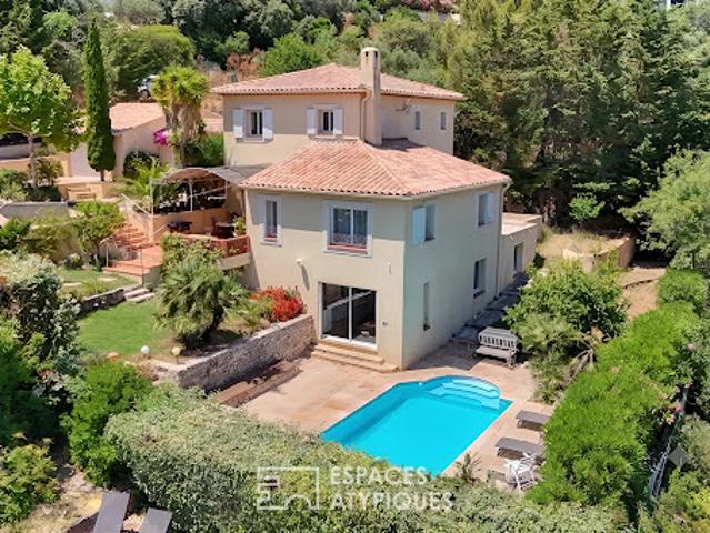 Maison avec piscine et terrasse