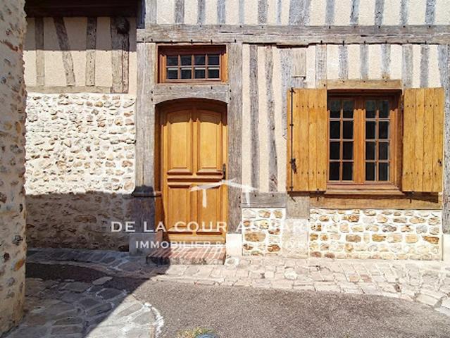 Maison avec piscine et terrasse