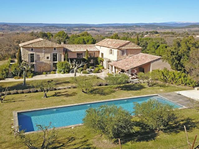 Maison avec piscine et terrasse