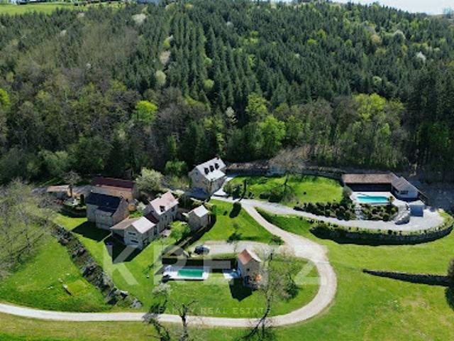 Maison avec piscine et terrasse