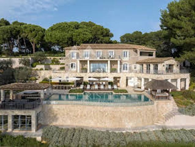 Maison avec piscine et terrasse
