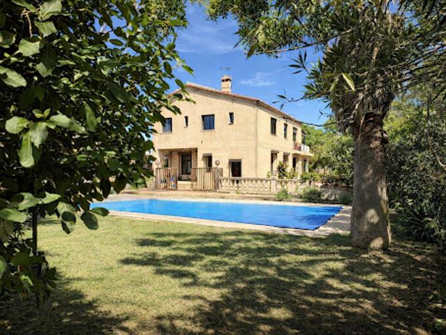 Maison avec piscine et terrasse