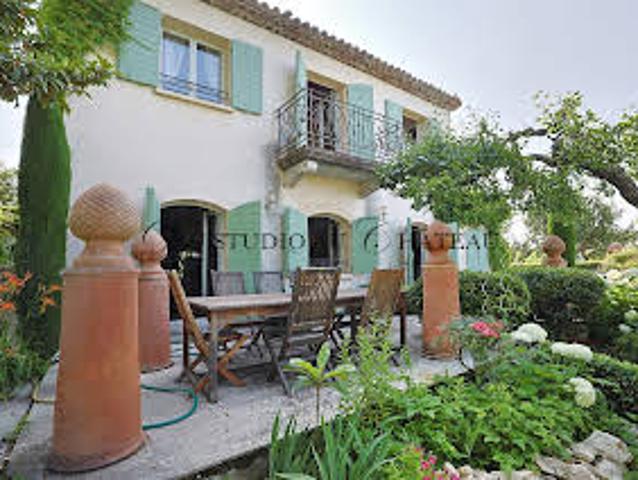 Maison avec Piscine et Terrasse