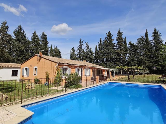 Maison avec piscine et terrasse
