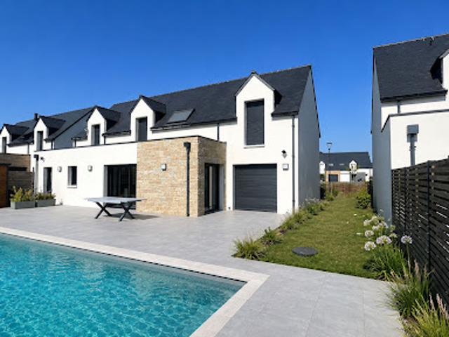 Maison avec piscine et terrasse