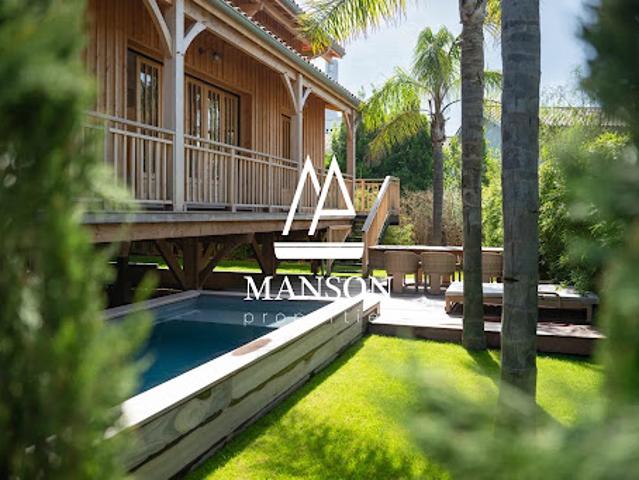 Maison avec piscine et terrasse
