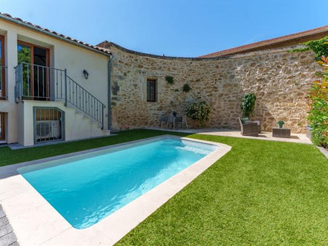 Maison avec piscine et terrasse