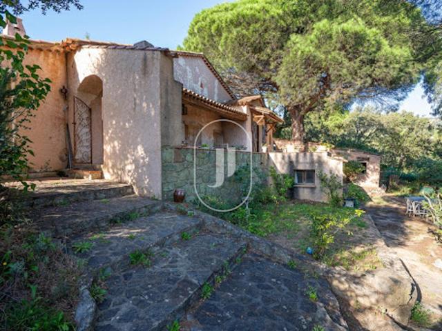 Maison avec piscine et terrasse