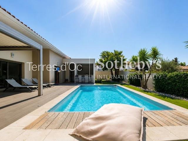 Maison avec piscine et terrasse