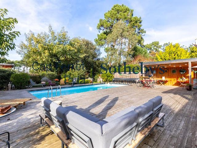Maison avec piscine et terrasse