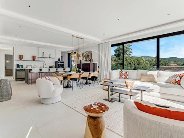 Maison avec piscine et terrasse