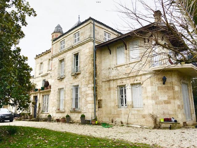 Maison avec piscine et terrasse