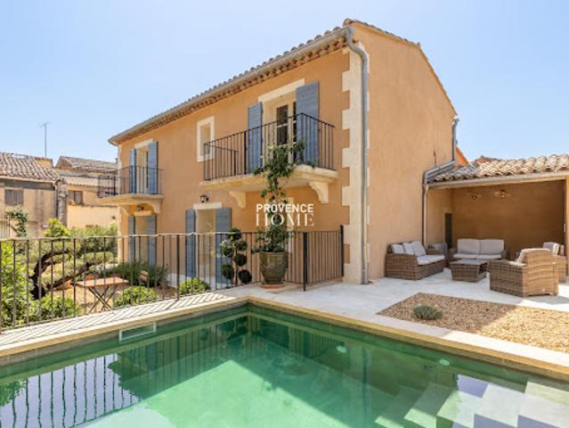 Maison avec piscine et terrasse