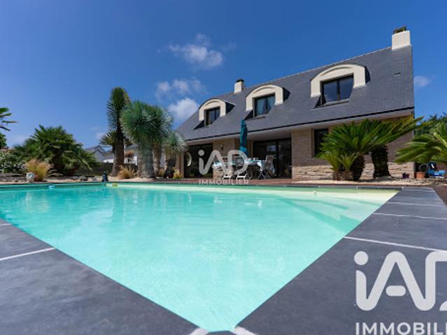 Maison avec piscine et terrasse