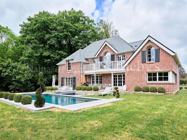 Maison avec piscine et terrasse