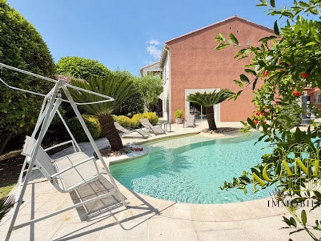Maison avec piscine et terrasse