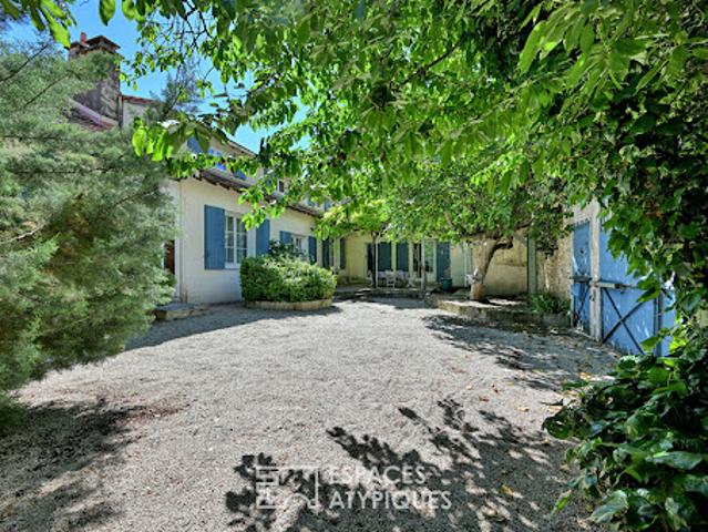 Maison avec piscine et terrasse