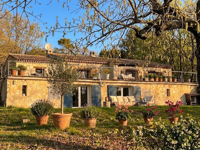 Maison avec piscine et terrasse