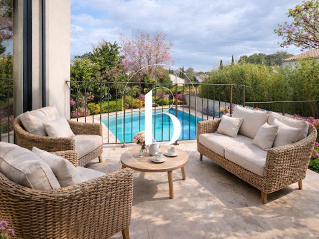 Maison avec piscine et terrasse