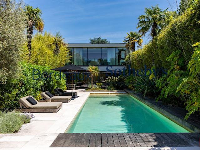 Maison avec piscine et terrasse