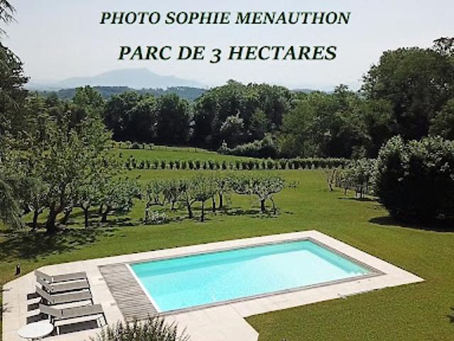 Maison avec piscine et terrasse