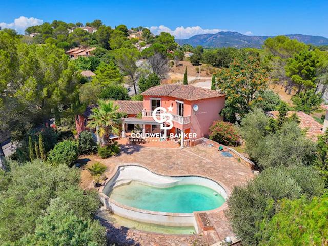 Maison avec piscine et terrasse