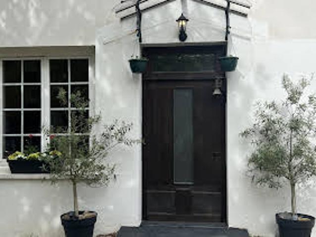 Maison avec piscine et jardin