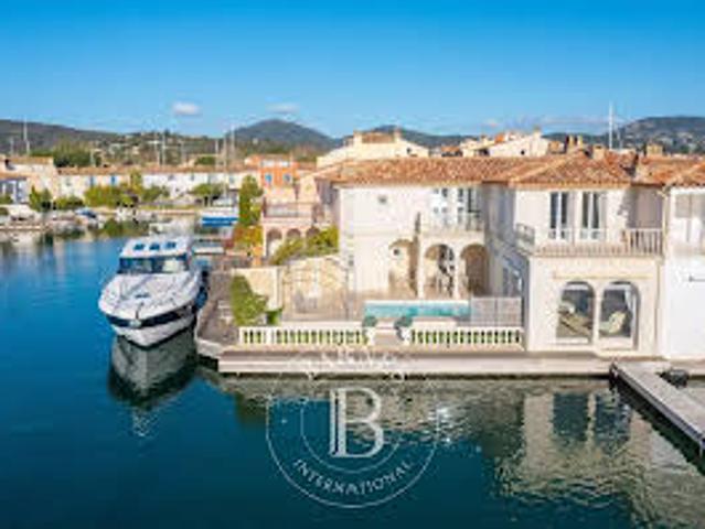 Maison avec Piscine et Terrasse