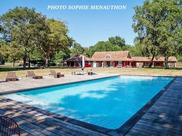 Maison avec piscine et terrasse
