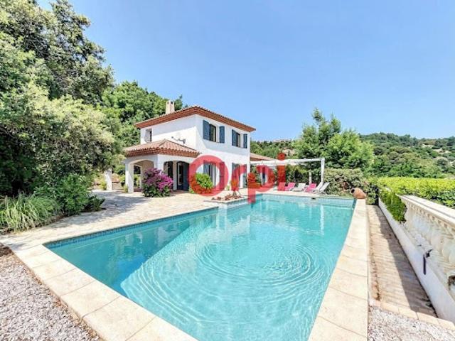Maison avec piscine et terrasse