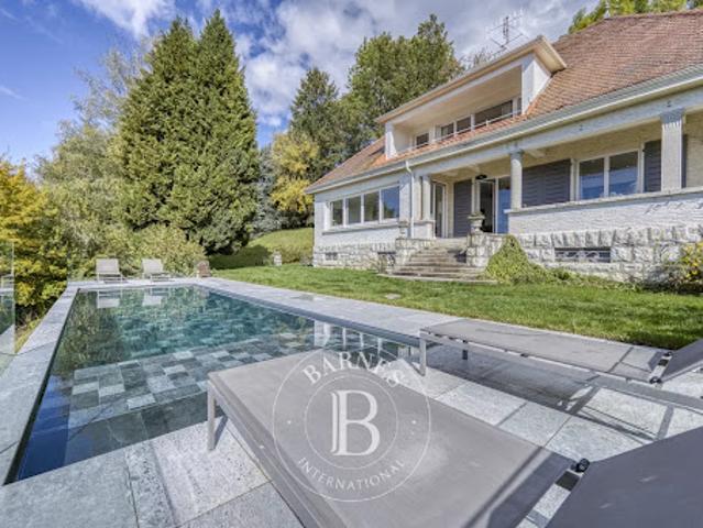 Maison avec piscine et terrasse