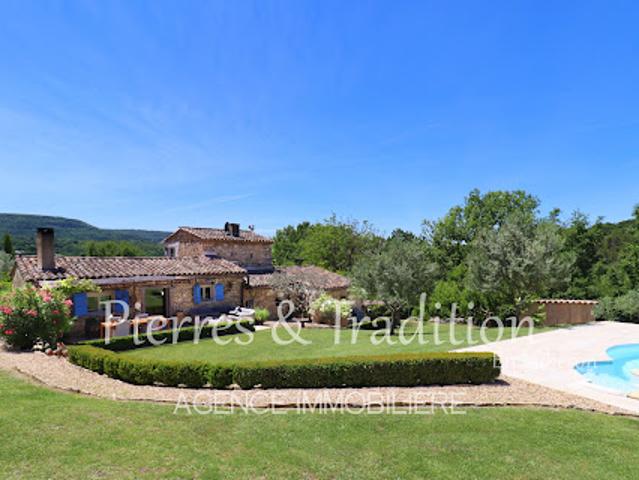 Maison avec piscine et terrasse