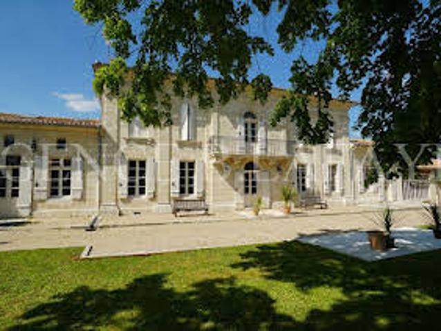 Maison avec Piscine et Terrasse