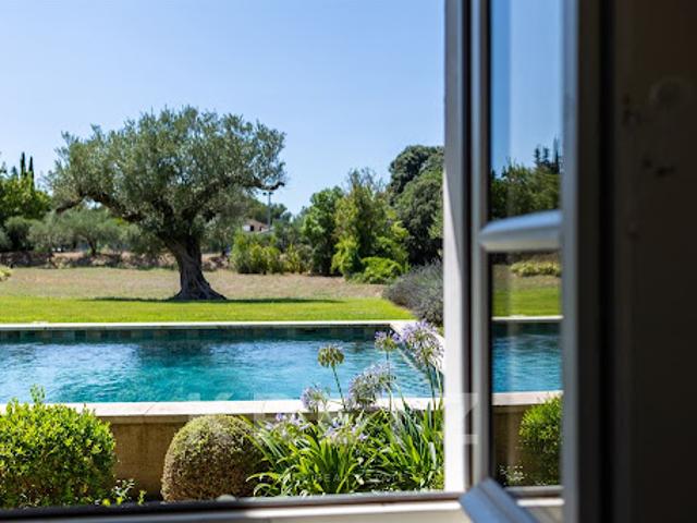 Maison avec piscine et terrasse