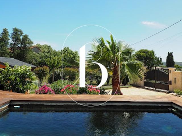 Maison avec piscine et terrasse