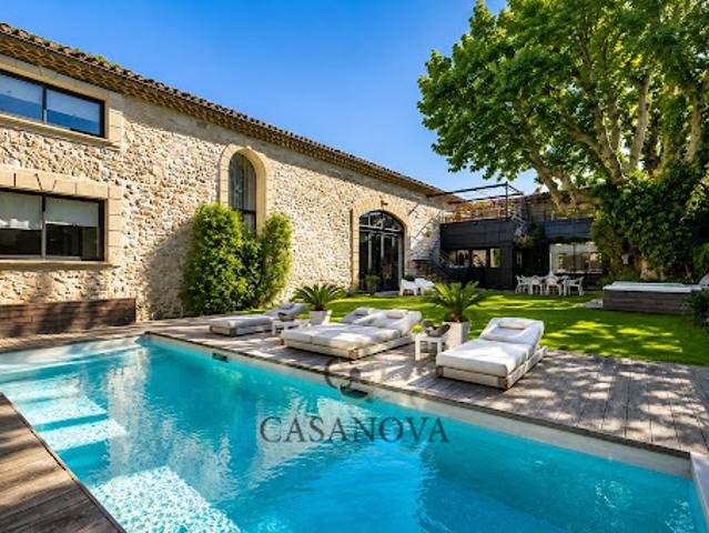 Maison avec piscine et terrasse
