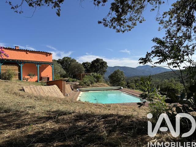 Maison avec piscine et terrasse
