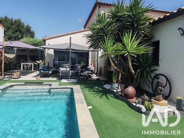 Maison avec piscine et terrasse