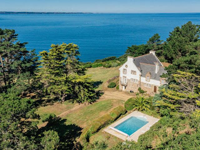 Maison avec piscine et terrasse