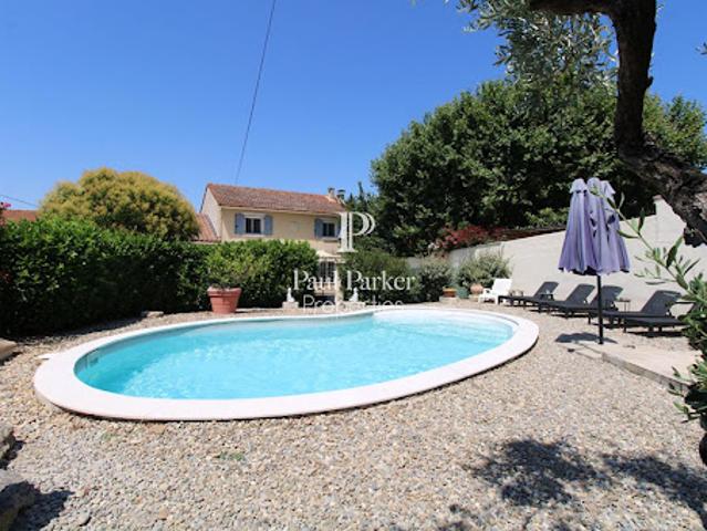 Maison avec piscine et terrasse
