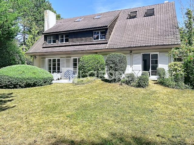 Maison avec piscine et terrasse