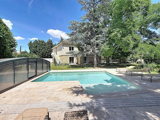 Maison avec piscine et terrasse