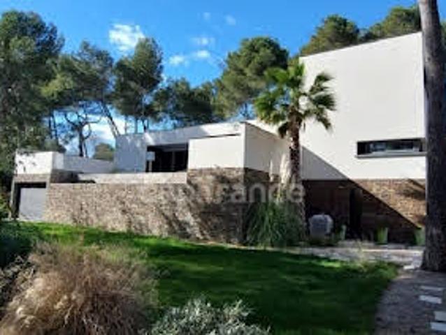 Maison avec Piscine et Terrasse