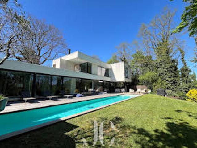 Maison avec Piscine et Terrasse